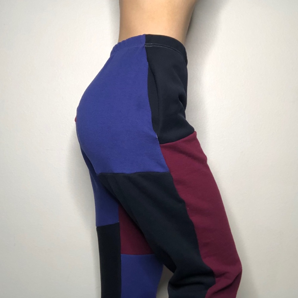 NIKE Color Block Sweatpants - Picture 4 of 6